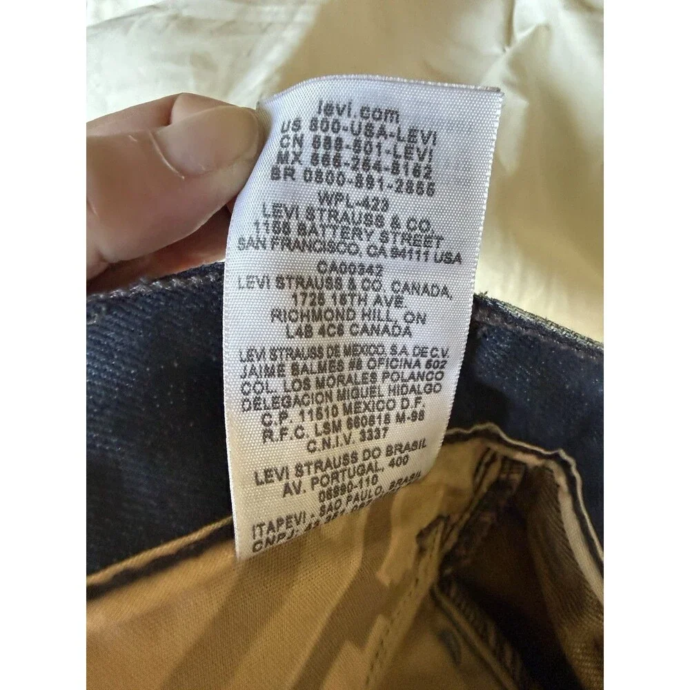 Levis very good